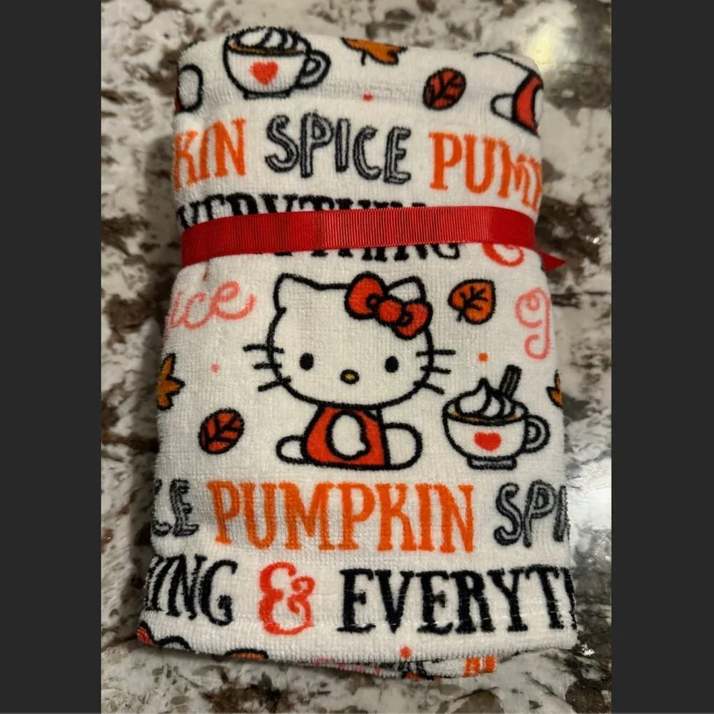 Sanrio Hello Kitty Autumn Fall Pumpkin Spice White 2 Pack Hand Towels NWT